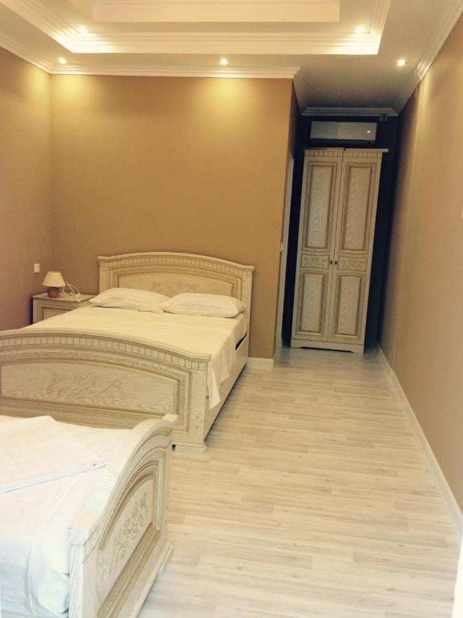 Hotel Гостевой Дом Роберто New Athos Exterior foto