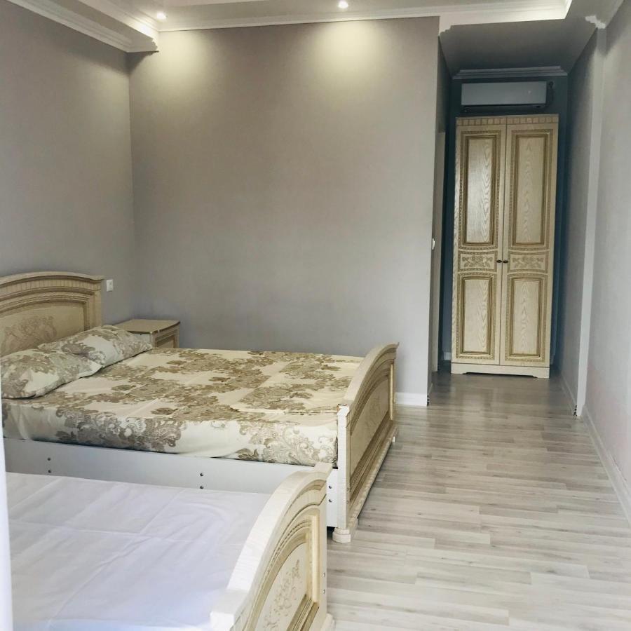 Hotel Гостевой Дом Роберто New Athos Exterior foto